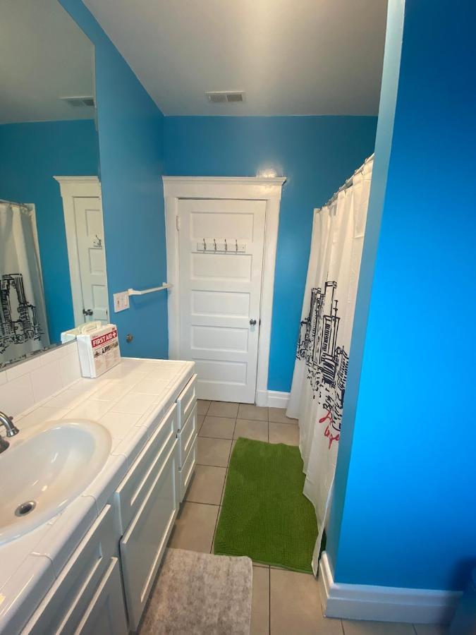 Small Private La Bedroom W Wifi - Private Fridge - Ac Near Usc - Exposition Park - Usc Memorial Coliseum - Banc Of California Bmo Stadium - Downtown Angeles Dtla - Of Southern California Usc!!!