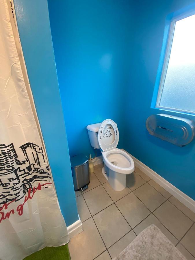 Small Private La Bedroom W Wifi - Private Fridge - Ac Near Usc - Exposition Park - Usc Memorial Coliseum - Banc Of California Bmo Stadium - Downtown Angeles Dtla - Of Southern California Usc!!! Los Ángeles