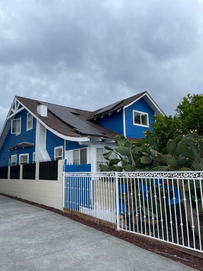 Habitación en casa particular Small Private La Bedroom W Wifi - Private Fridge - Ac Near Usc - Exposition Park - Usc Memorial Coliseum - Banc Of California Bmo Stadium - Downtown Angeles Dtla - Of Southern California Usc!!! Los Ángeles