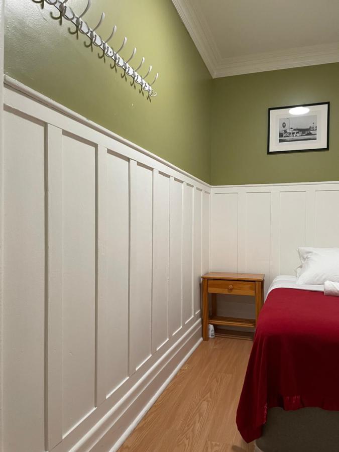 Small Private La Bedroom W Wifi - Private Fridge - Ac Near Usc - Exposition Park - Usc Memorial Coliseum - Banc Of California Bmo Stadium - Downtown Angeles Dtla - Of Southern California Usc!!! Habitación en casa particular *
