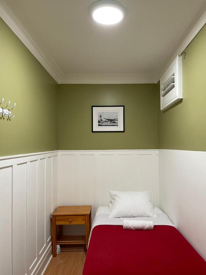 Small Private La Bedroom W Wifi - Private Fridge - Ac Near Usc - Exposition Park - Usc Memorial Coliseum - Banc Of California Bmo Stadium - Downtown Angeles Dtla - Of Southern California Usc!!! Habitación en casa particular