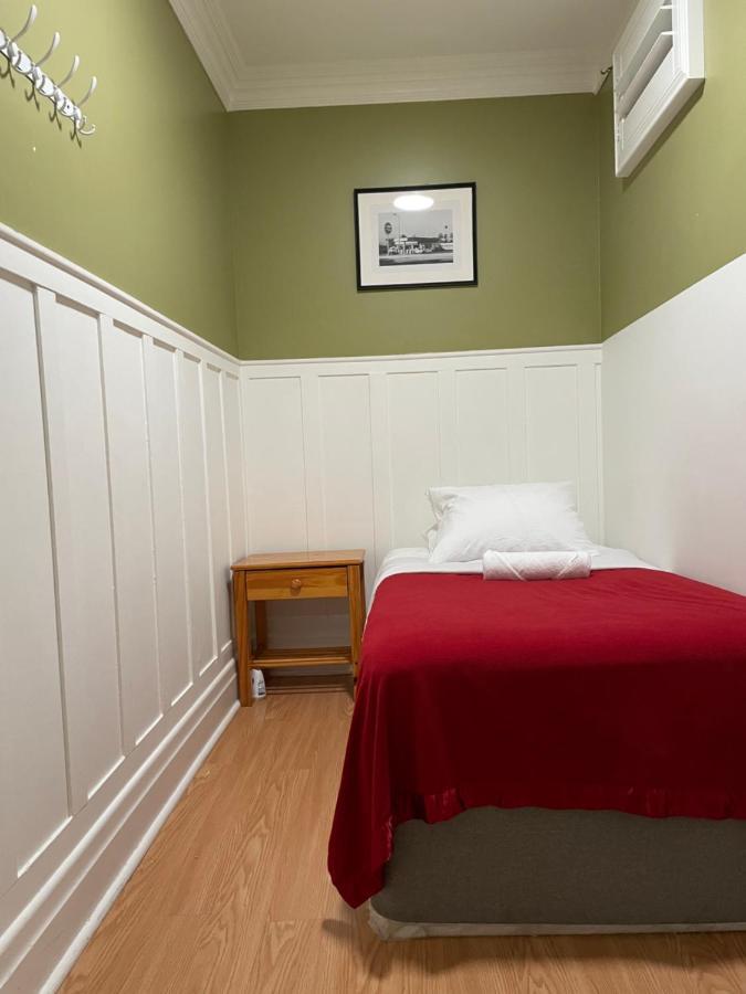 Small Private La Bedroom W Wifi - Private Fridge - Ac Near Usc - Exposition Park - Usc Memorial Coliseum - Banc Of California Bmo Stadium - Downtown Angeles Dtla - Of Southern California Usc!!! Habitación en casa particular *